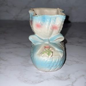 Adorable Vintage Ceramic Baby Booty. Perfect Gift for Nursery - stamped SY1846